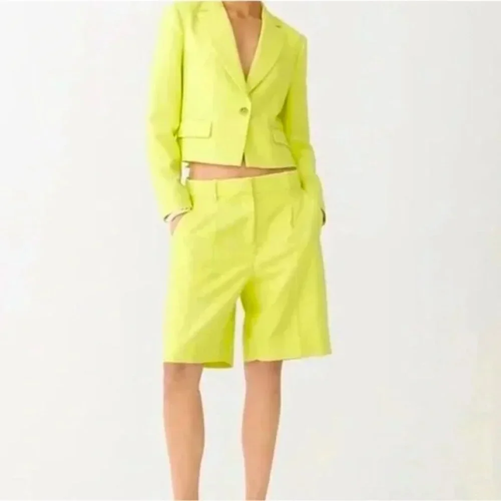 J. Crew High-Rise Trouser Short in Drapey Twill - Pale Kiwi - Picture 1 of 7